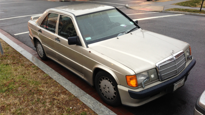Illustration for article titled This Mercedes 190E 2.3-16 Is The Original 80s German Track Sedan